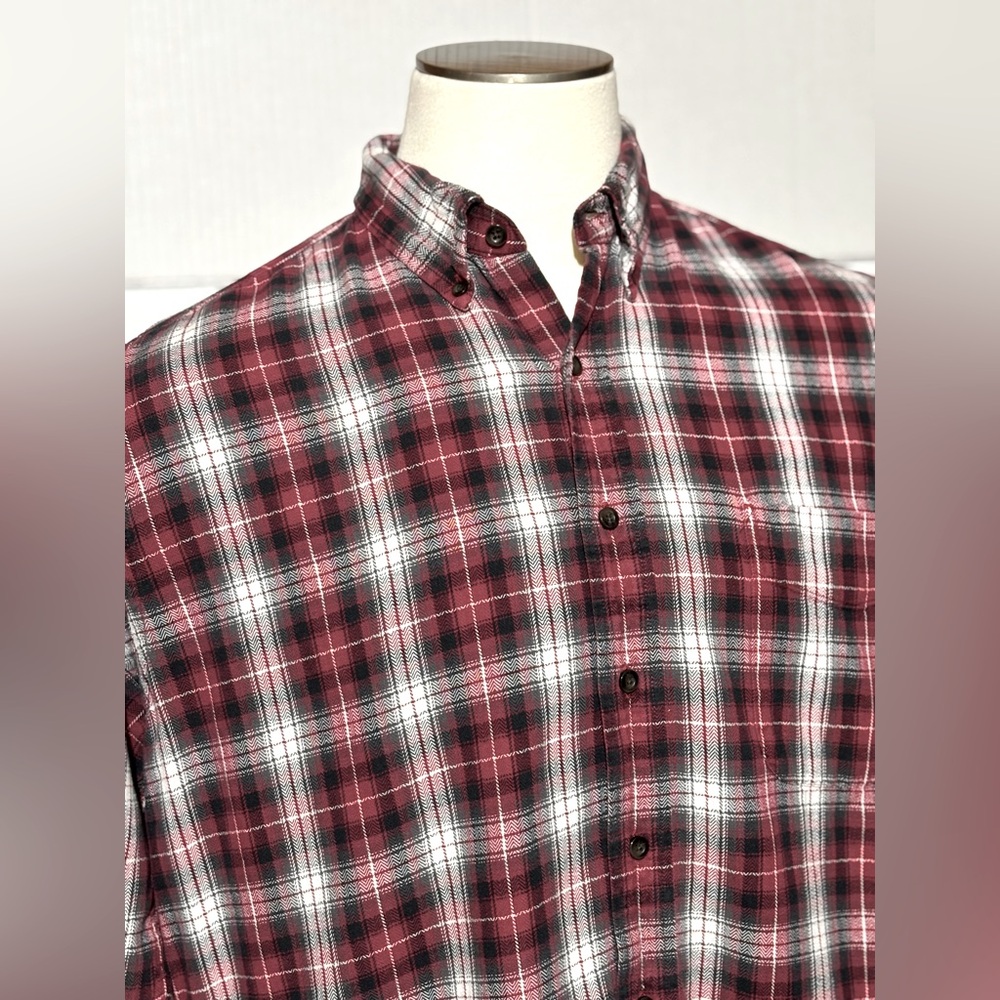 Eddie Bauer relaxed fit tall Large men’s flannel shirt. 30” length